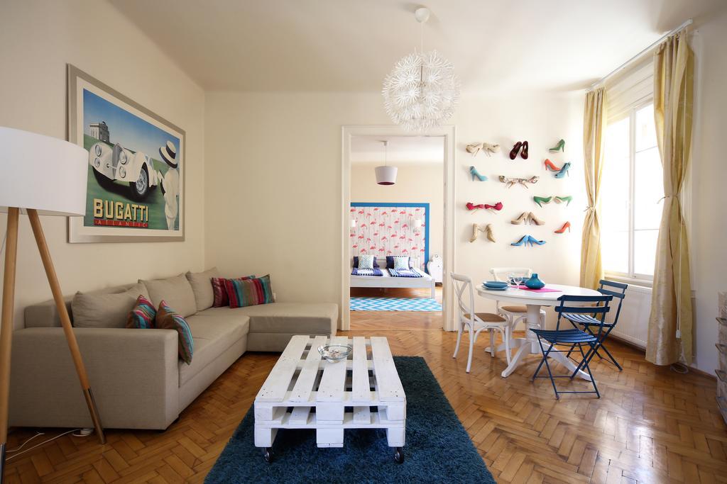 International Apartments Budapest Bagian luar foto