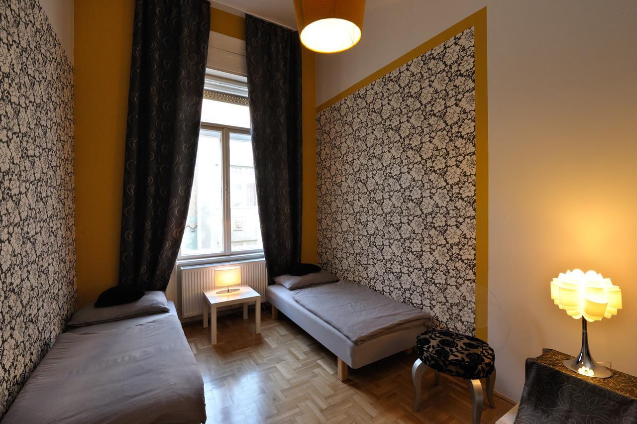 International Apartments Budapest Bagian luar foto