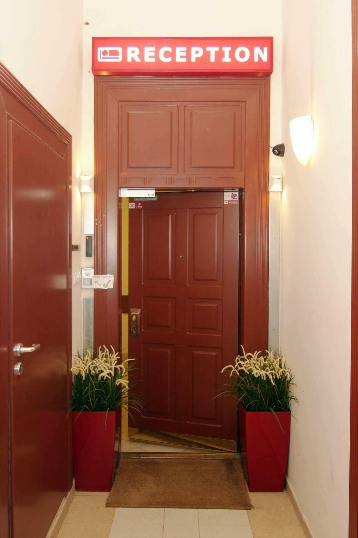 International Apartments Budapest Bagian luar foto